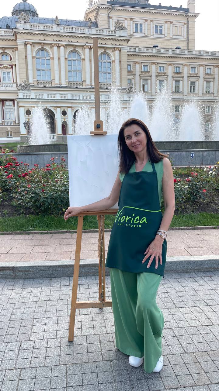 Віорика — засновниця VIORICA.artstudio